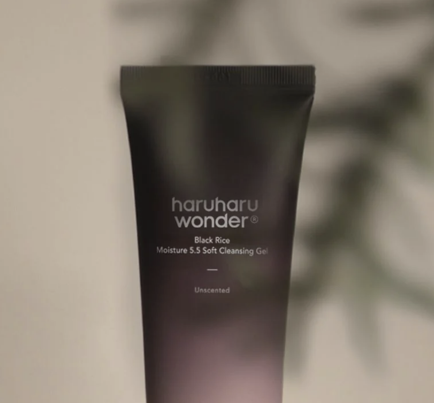 Haruharu Wonder Black Rice Moisture 5.5 Soft Cleansing Gel